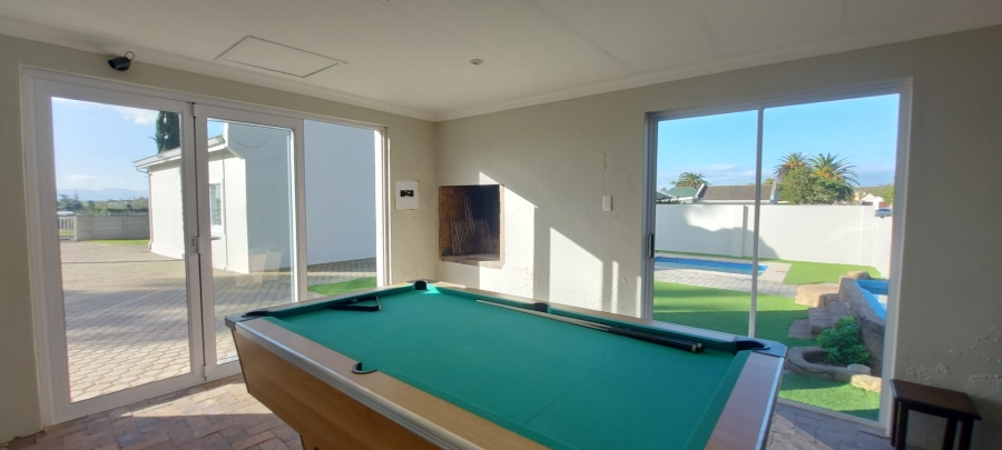 3 Bedroom Property for Sale in Albertinia Western Cape